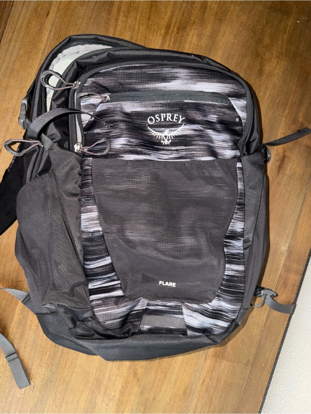 OSPREY Flare Women's Black & Gray Patterned Backpack